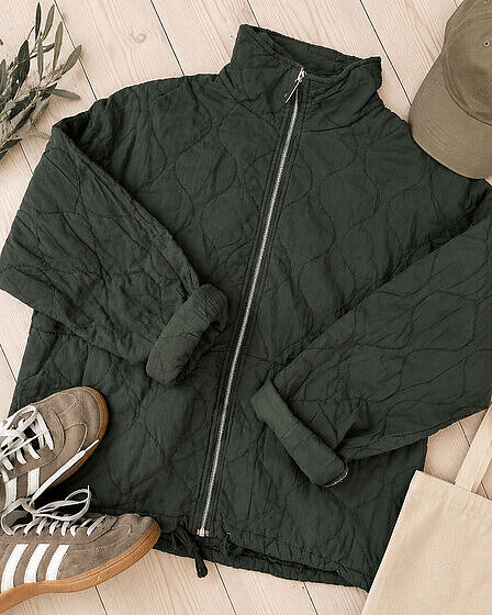 Lässige Steppjacke in dunkelgrün