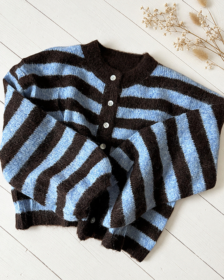 Strickjacke gestreift in Blau-Braun