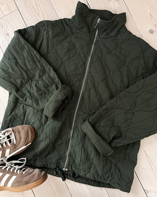 Lässige Steppjacke in dunkelgrün