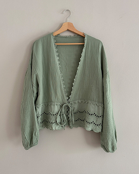 Musselinbluse zum binden in graugrün für Damen