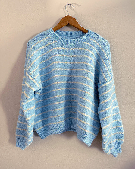 Gestreifter Strickpullover hellblau und weiß für Damen
