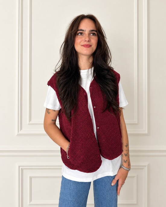 Teddy-Weste mit Love-Patch in Burgundy
